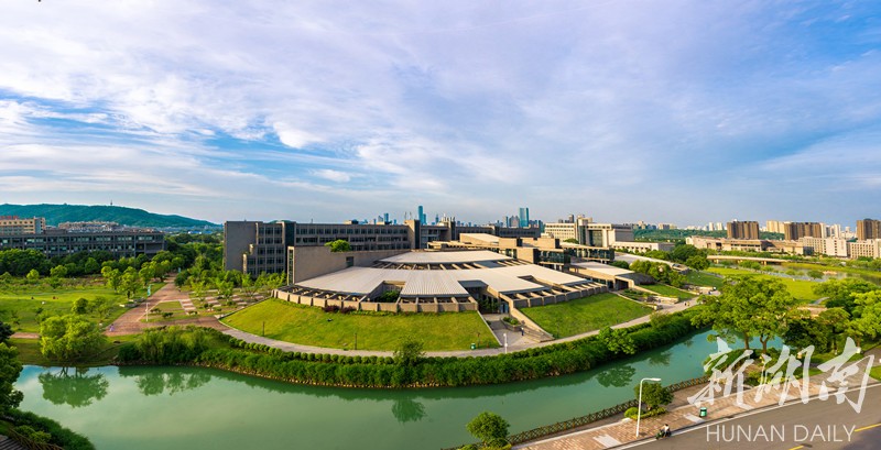 中南大学新校区d座教学楼.中南大学供图