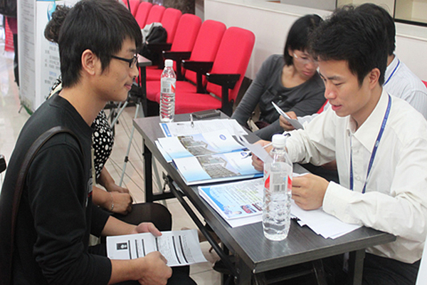 湖南知名企业校园招聘会在我校成功举办-湖南