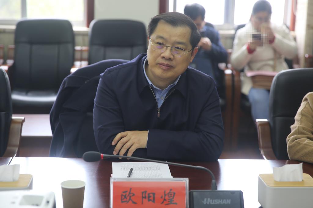 隋忠诚副省长来我校看望慰问刘少军院士