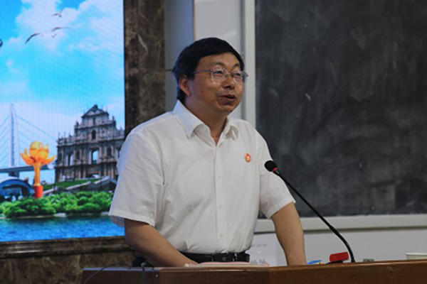 匡乐满为物电院,工设院学生讲授"形势与政策"课